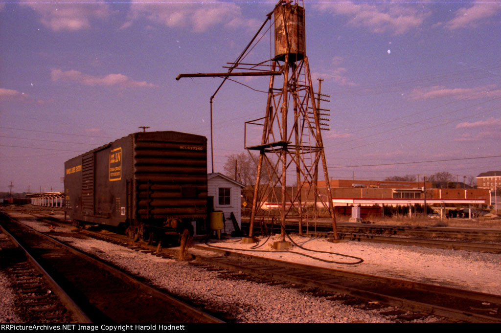 SCL 637340 sits next to the old sand tower and house